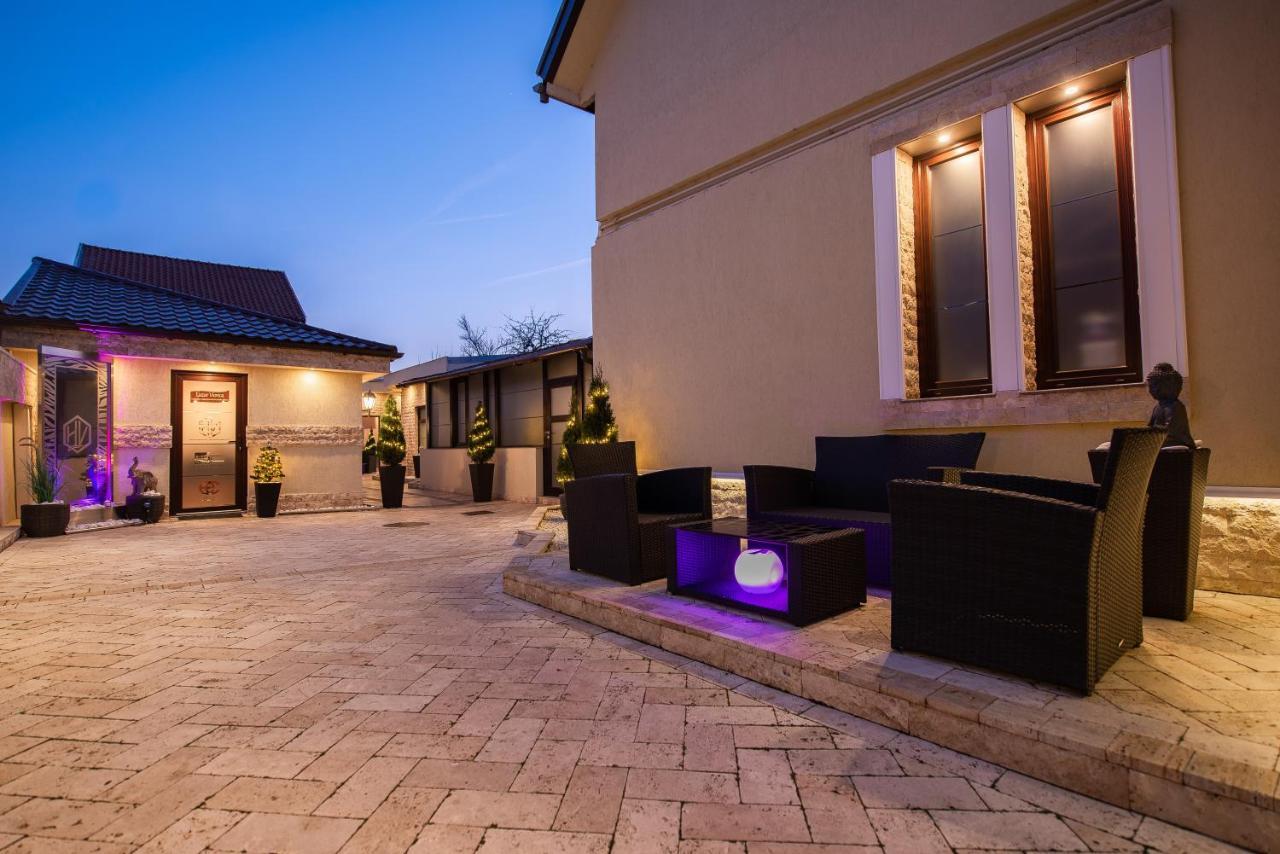 H & V Residence - Bungalow Apartment Arad Zewnętrze zdjęcie